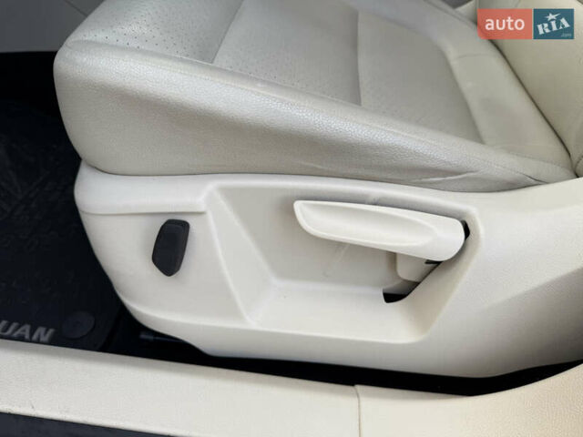 Белый Фольксваген Тигуан, объемом двигателя 1.98 л и пробегом 108 тыс. км за 14500 $, фото 13 на Automoto.ua