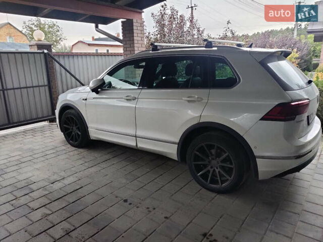 Белый Фольксваген Тигуан, объемом двигателя 1.97 л и пробегом 137 тыс. км за 28999 $, фото 1 на Automoto.ua