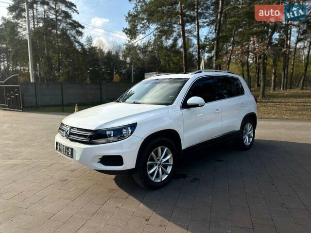 Белый Фольксваген Тигуан, объемом двигателя 2 л и пробегом 190 тыс. км за 11999 $, фото 2 на Automoto.ua