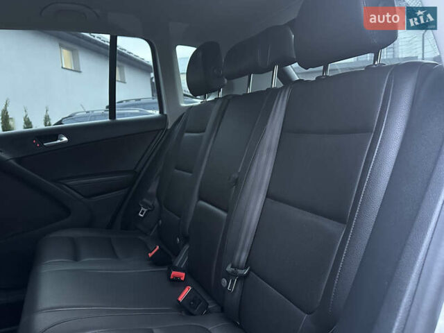 Белый Фольксваген Тигуан, объемом двигателя 2 л и пробегом 176 тыс. км за 12650 $, фото 35 на Automoto.ua