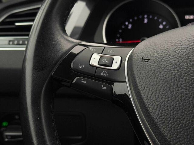 Белый Фольксваген Тигуан, объемом двигателя 2 л и пробегом 71 тыс. км за 25000 $, фото 19 на Automoto.ua