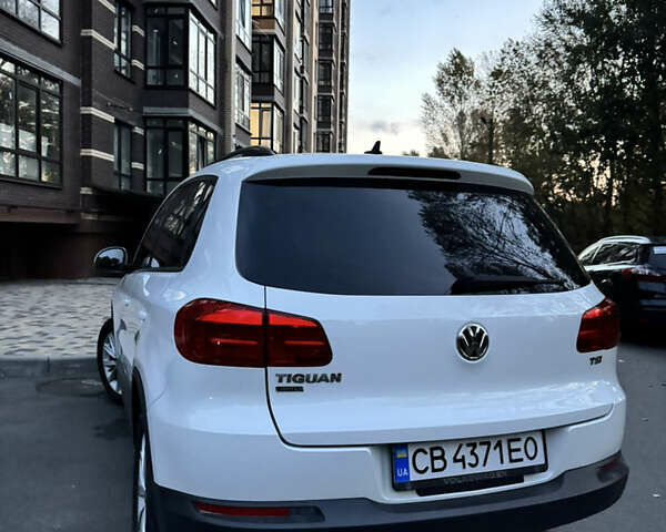 Белый Фольксваген Тигуан, объемом двигателя 1.98 л и пробегом 99 тыс. км за 13700 $, фото 5 на Automoto.ua