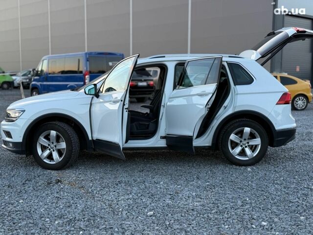 Белый Фольксваген Тигуан, объемом двигателя 2 л и пробегом 161 тыс. км за 24890 $, фото 26 на Automoto.ua