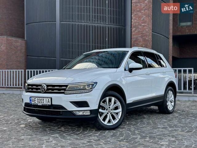 Фольксваген Тигуан 2017 в Днепре (Днепропетровске) на Automoto.ua Белый Фольксваген Тигуан, объемом двигателя 1.98 л и пробегом 88 тыс. км за 24900 $, фото 2 на Automoto.ua