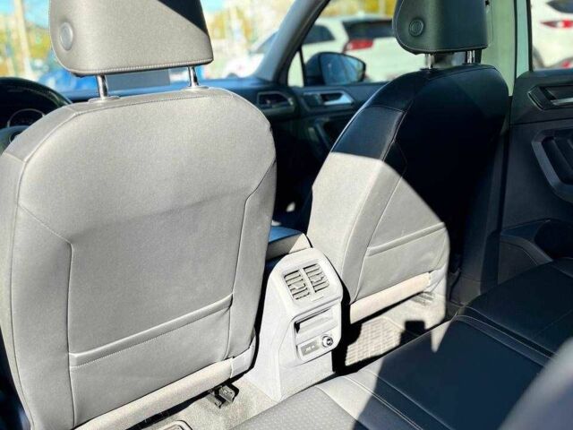 Білий Фольксваген Тігуан, об'ємом двигуна 2 л та пробігом 201 тис. км за 18600 $, фото 9 на Automoto.ua