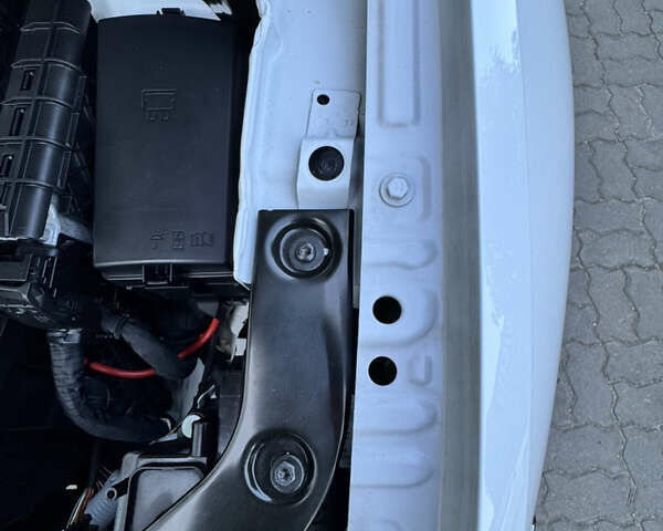 Білий Фольксваген Тігуан, об'ємом двигуна 1.98 л та пробігом 156 тис. км за 26500 $, фото 20 на Automoto.ua