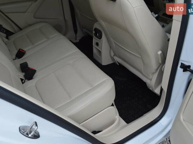 Белый Фольксваген Тигуан, объемом двигателя 1.98 л и пробегом 82 тыс. км за 15600 $, фото 15 на Automoto.ua