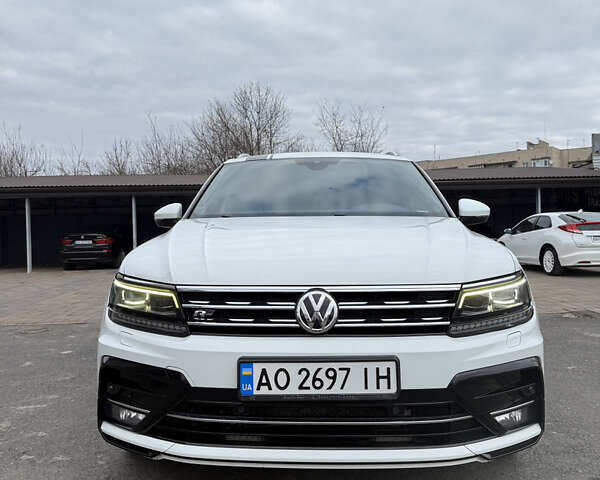 Белый Фольксваген Тигуан, объемом двигателя 1.97 л и пробегом 278 тыс. км за 25500 $, фото 13 на Automoto.ua