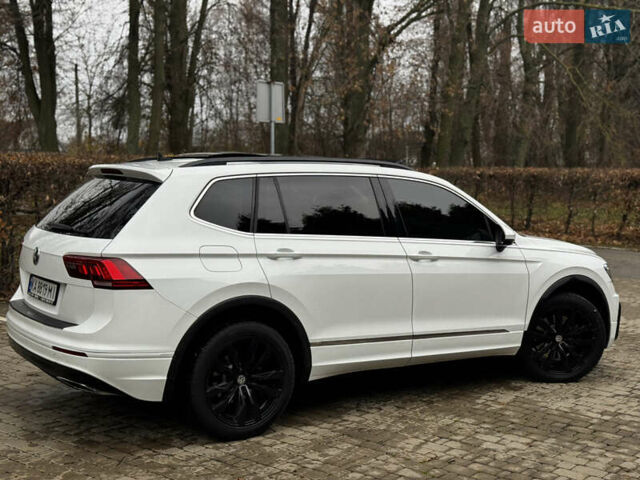 Белый Фольксваген Тигуан, объемом двигателя 2 л и пробегом 120 тыс. км за 22200 $, фото 7 на Automoto.ua