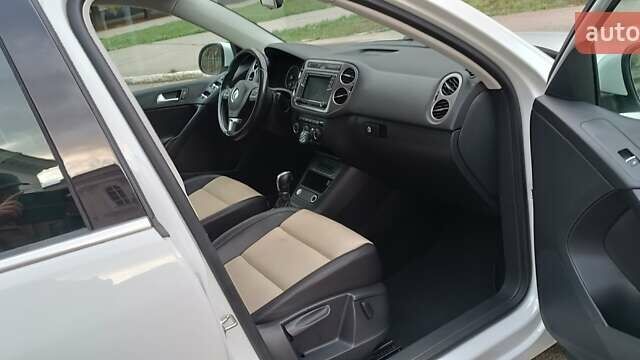 Белый Фольксваген Тигуан, объемом двигателя 2 л и пробегом 228 тыс. км за 13850 $, фото 47 на Automoto.ua