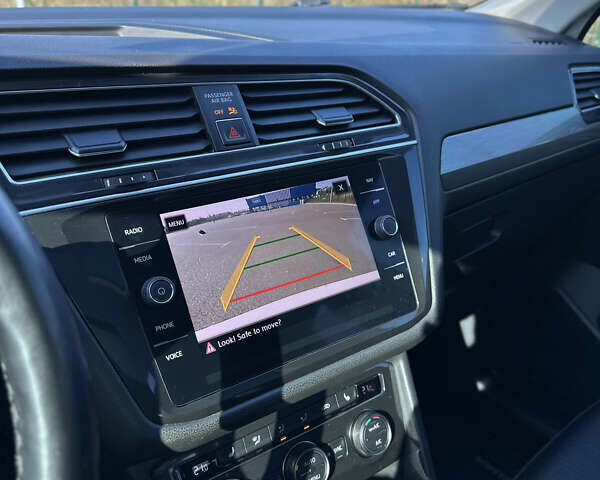 Белый Фольксваген Тигуан, объемом двигателя 2 л и пробегом 192 тыс. км за 17200 $, фото 54 на Automoto.ua