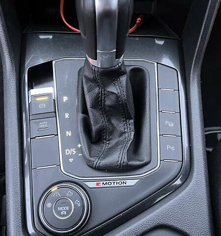 Белый Фольксваген Тигуан, объемом двигателя 1.97 л и пробегом 114 тыс. км за 28000 $, фото 10 на Automoto.ua