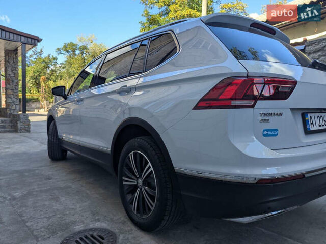 Белый Фольксваген Тигуан, объемом двигателя 1.98 л и пробегом 100 тыс. км за 23100 $, фото 23 на Automoto.ua