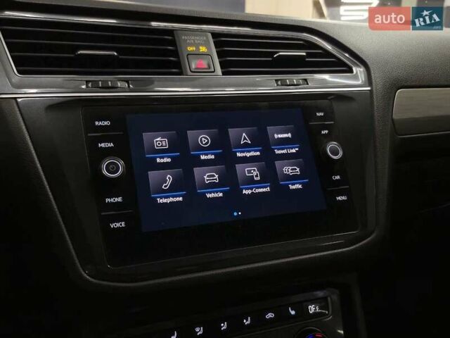 Белый Фольксваген Тигуан, объемом двигателя 2 л и пробегом 142 тыс. км за 21699 $, фото 13 на Automoto.ua