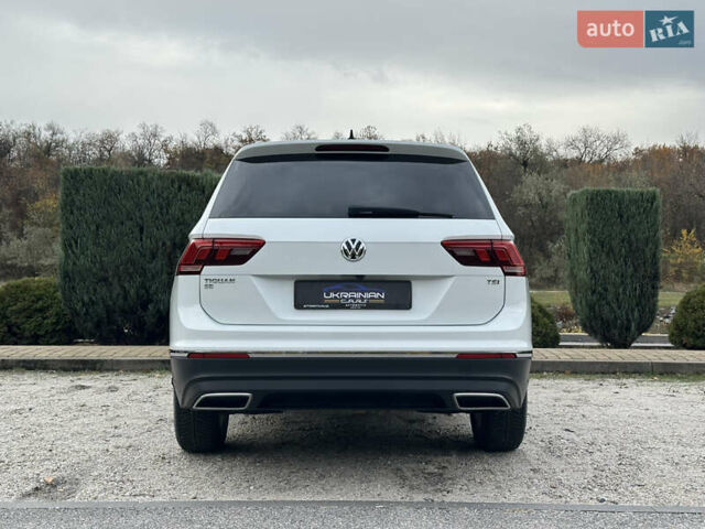 Білий Фольксваген Тігуан, об'ємом двигуна 2 л та пробігом 134 тис. км за 18500 $, фото 9 на Automoto.ua