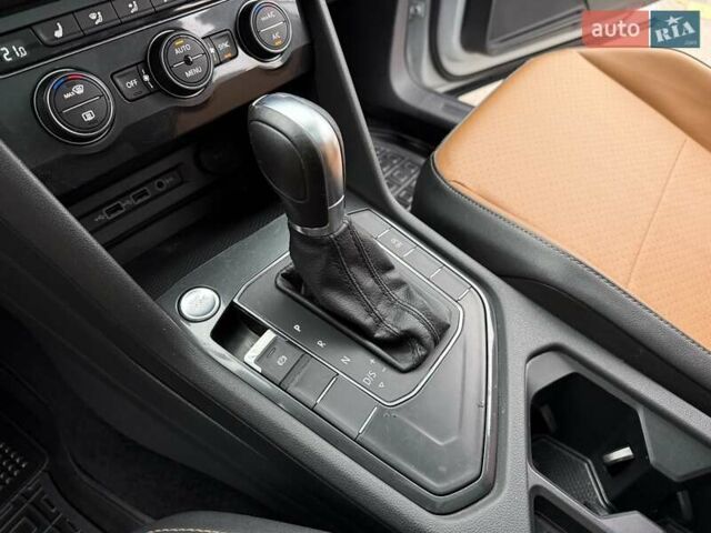 Білий Фольксваген Тігуан, об'ємом двигуна 2 л та пробігом 72 тис. км за 19300 $, фото 23 на Automoto.ua