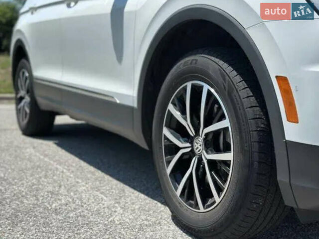 Белый Фольксваген Тигуан, объемом двигателя 1.98 л и пробегом 120 тыс. км за 19999 $, фото 4 на Automoto.ua