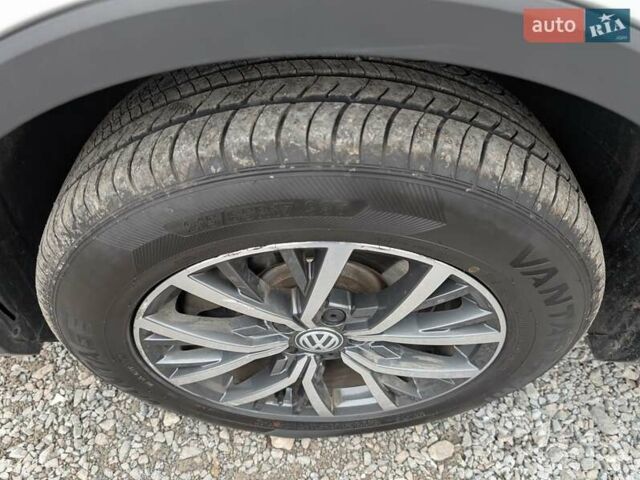 Білий Фольксваген Тігуан, об'ємом двигуна 1.98 л та пробігом 123 тис. км за 17550 $, фото 22 на Automoto.ua