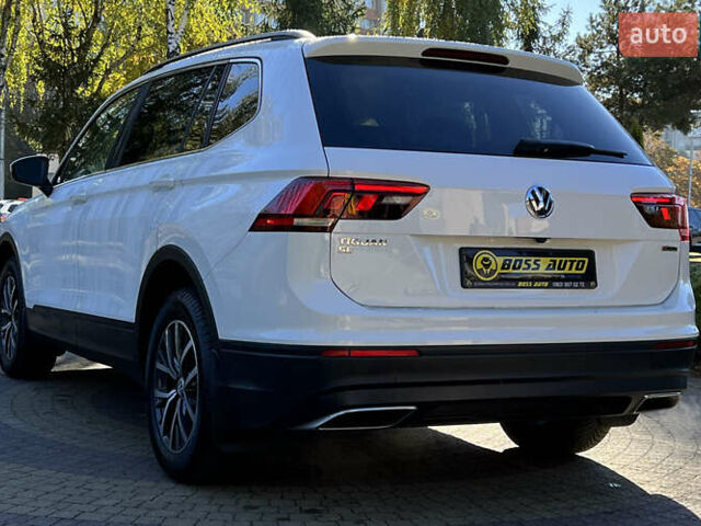 Белый Фольксваген Тигуан, объемом двигателя 0 л и пробегом 99 тыс. км за 19900 $, фото 4 на Automoto.ua