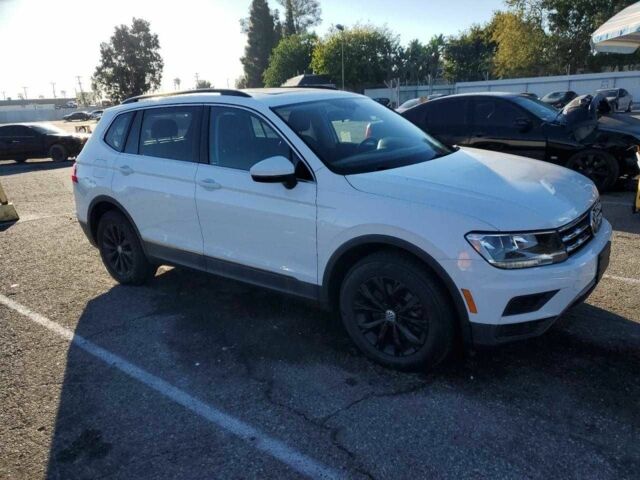 Білий Фольксваген Тігуан, об'ємом двигуна 2 л та пробігом 120 тис. км за 3600 $, фото 3 на Automoto.ua