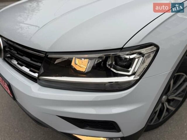 Білий Фольксваген Тігуан, об'ємом двигуна 2 л та пробігом 72 тис. км за 19300 $, фото 3 на Automoto.ua