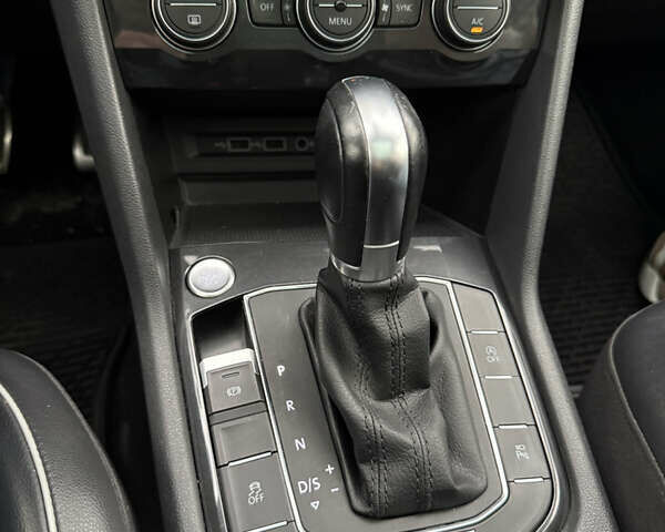 Белый Фольксваген Тигуан, объемом двигателя 1.98 л и пробегом 157 тыс. км за 22500 $, фото 29 на Automoto.ua