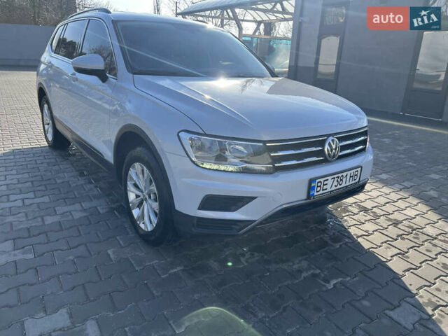 Белый Фольксваген Тигуан, объемом двигателя 2 л и пробегом 91 тыс. км за 21000 $, фото 11 на Automoto.ua