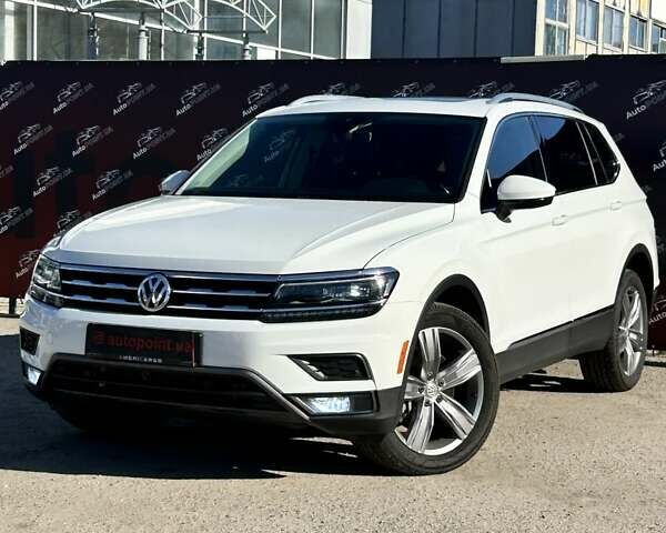 Белый Фольксваген Тигуан, объемом двигателя 2 л и пробегом 120 тыс. км за 24200 $, фото 2 на Automoto.ua