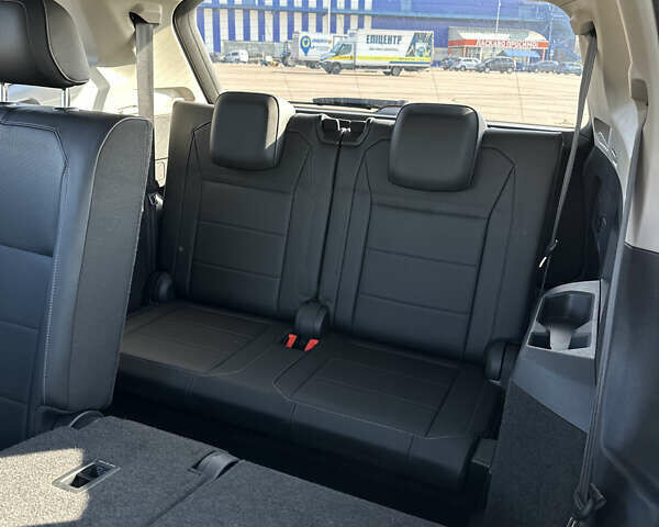 Белый Фольксваген Тигуан, объемом двигателя 2 л и пробегом 192 тыс. км за 17200 $, фото 37 на Automoto.ua