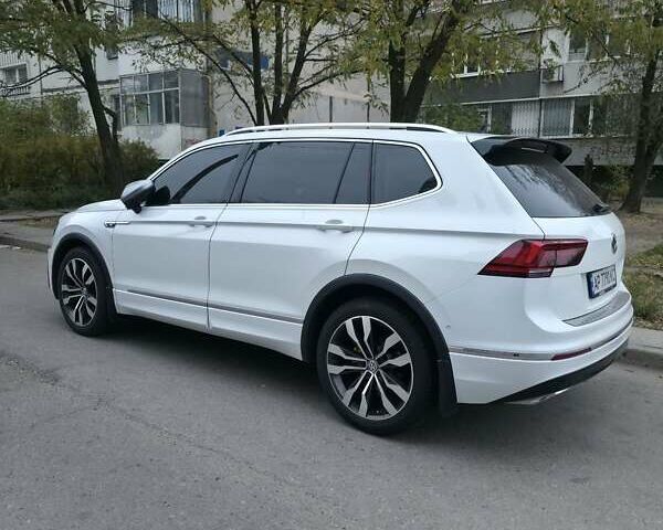 Білий Фольксваген Тігуан, об'ємом двигуна 1.97 л та пробігом 170 тис. км за 35000 $, фото 9 на Automoto.ua