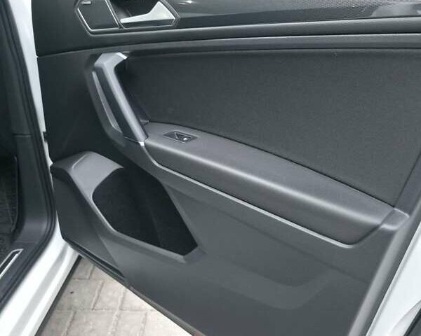 Білий Фольксваген Тігуан, об'ємом двигуна 1.97 л та пробігом 170 тис. км за 35000 $, фото 33 на Automoto.ua