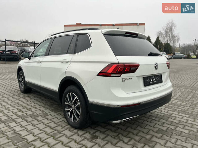Белый Фольксваген Тигуан, объемом двигателя 2 л и пробегом 112 тыс. км за 17800 $, фото 8 на Automoto.ua