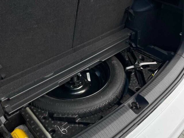 Белый Фольксваген Тигуан, объемом двигателя 2 л и пробегом 198 тыс. км за 16000 $, фото 9 на Automoto.ua