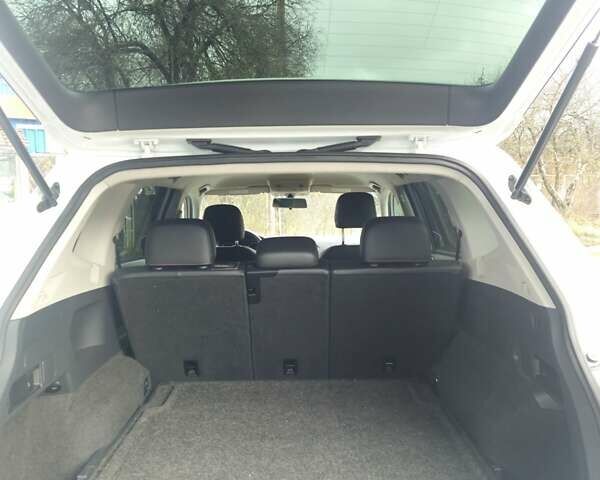 Белый Фольксваген Тигуан, объемом двигателя 2 л и пробегом 139 тыс. км за 17900 $, фото 12 на Automoto.ua