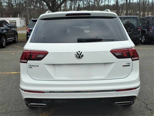 Белый Фольксваген Тигуан, объемом двигателя 2 л и пробегом 46 тыс. км за 8000 $, фото 4 на Automoto.ua