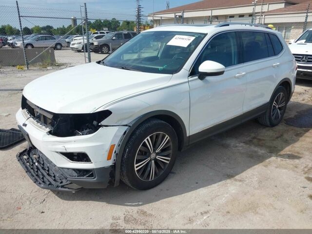 Белый Фольксваген Тигуан, объемом двигателя 2 л и пробегом 193 тыс. км за 13200 $, фото 1 на Automoto.ua