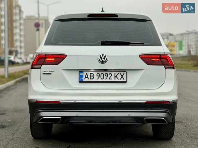 Білий Фольксваген Тігуан, об'ємом двигуна 2 л та пробігом 66 тис. км за 30999 $, фото 17 на Automoto.ua