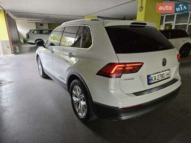 Белый Фольксваген Тигуан, объемом двигателя 2 л и пробегом 102 тыс. км за 25500 $, фото 4 на Automoto.ua