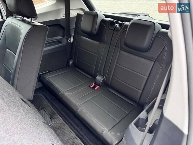 Белый Фольксваген Тигуан, объемом двигателя 2 л и пробегом 135 тыс. км за 21500 $, фото 27 на Automoto.ua