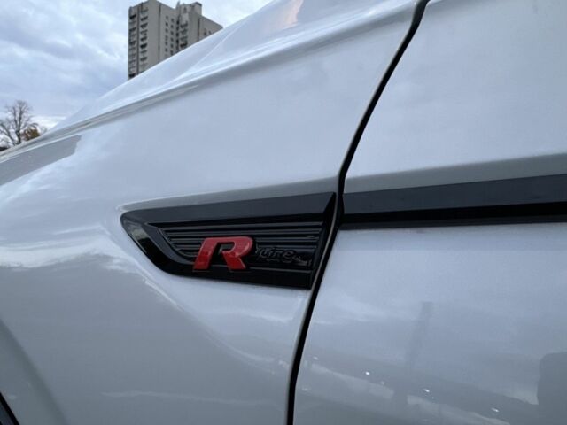 Белый Фольксваген Тигуан, объемом двигателя 2 л и пробегом 121 тыс. км за 22600 $, фото 4 на Automoto.ua