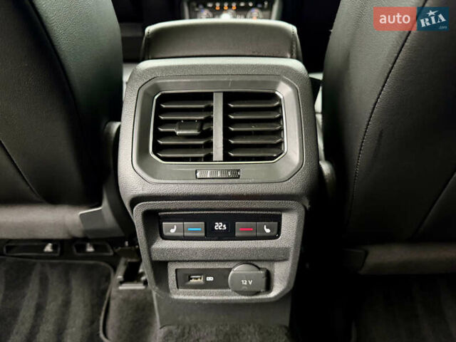 Білий Фольксваген Тігуан, об'ємом двигуна 2 л та пробігом 66 тис. км за 30999 $, фото 77 на Automoto.ua