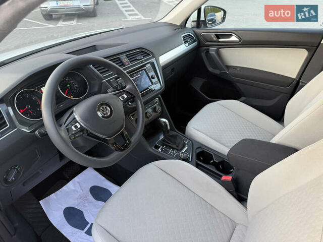 Белый Фольксваген Тигуан, объемом двигателя 1.98 л и пробегом 135 тыс. км за 16400 $, фото 30 на Automoto.ua