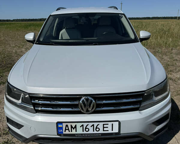 Білий Фольксваген Тігуан, об'ємом двигуна 2 л та пробігом 180 тис. км за 19500 $, фото 1 на Automoto.ua