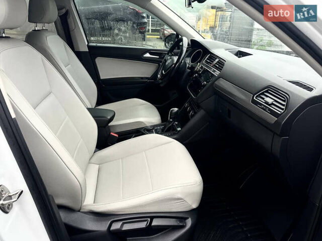 Белый Фольксваген Тигуан, объемом двигателя 1.98 л и пробегом 252 тыс. км за 14499 $, фото 8 на Automoto.ua