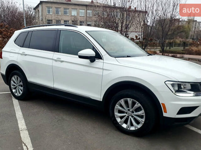 Білий Фольксваген Тігуан, об'ємом двигуна 2 л та пробігом 145 тис. км за 23600 $, фото 5 на Automoto.ua