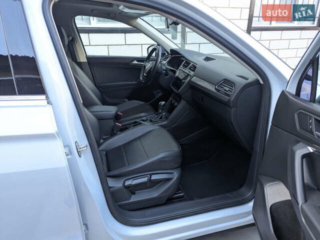 Белый Фольксваген Тигуан, объемом двигателя 1.98 л и пробегом 105 тыс. км за 21950 $, фото 51 на Automoto.ua