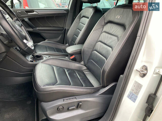 Білий Фольксваген Тігуан, об'ємом двигуна 2 л та пробігом 182 тис. км за 31600 $, фото 36 на Automoto.ua