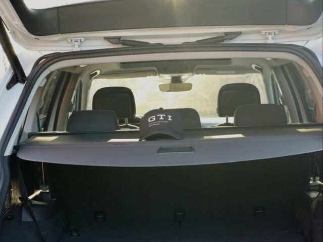 Белый Фольксваген Тигуан, объемом двигателя 2 л и пробегом 243 тыс. км за 24000 $, фото 4 на Automoto.ua