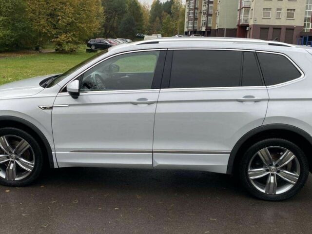 Білий Фольксваген Тігуан, об'ємом двигуна 2 л та пробігом 96 тис. км за 10000 $, фото 6 на Automoto.ua