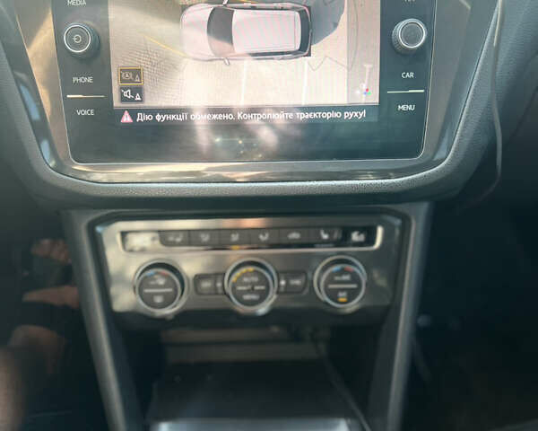 Білий Фольксваген Тігуан, об'ємом двигуна 1.98 л та пробігом 124 тис. км за 26300 $, фото 26 на Automoto.ua